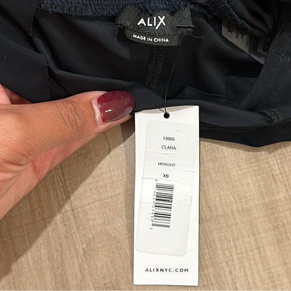 ALIX NYC Clara 100% Silk Bodysuit - Picture 7 of 10